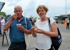 Gert Smits en Hedwig Harmsen van Landwinkel Smits konden de aardappelgratins goed waarderen